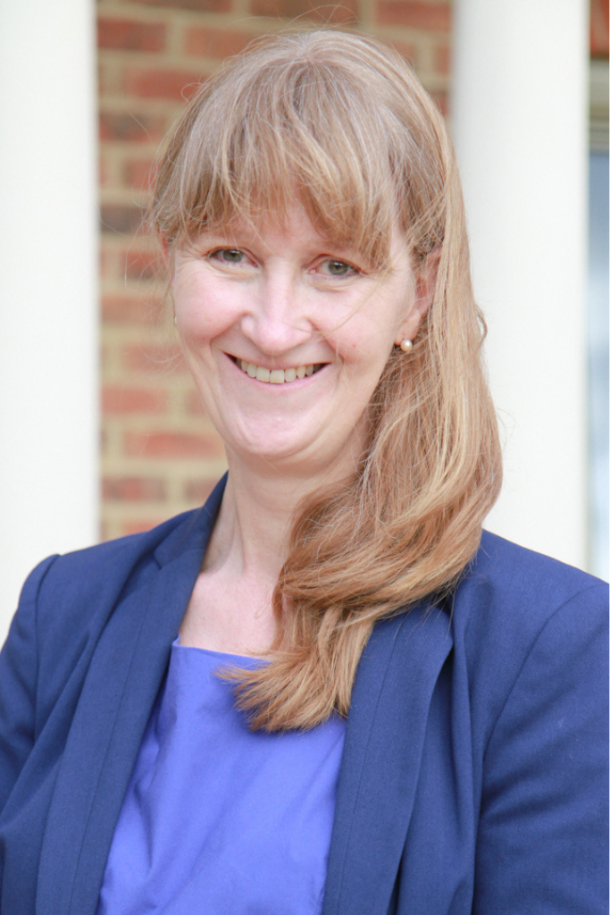 Dr Fiona Heads headshot